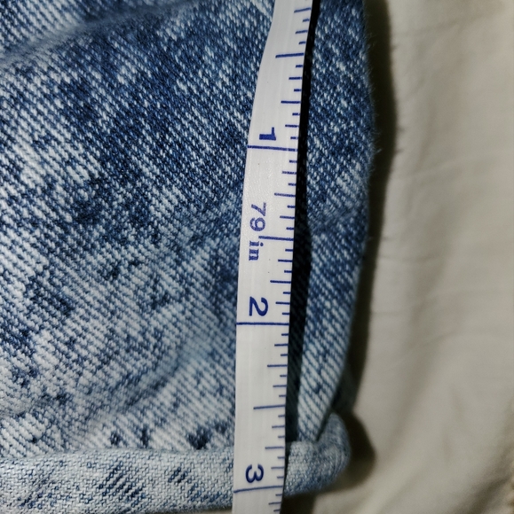 [18] Forever 21 ~ Womens Distressed Casual ~ Jean Shorts - Picture 5 of 6